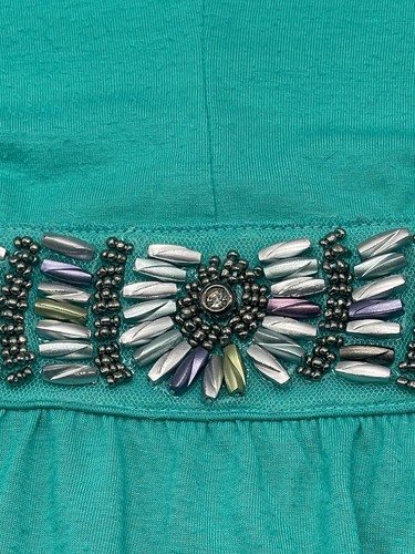 sleeveless shirt green embellished beaded V-neck polyester blend med READ - Picture 3 of 7