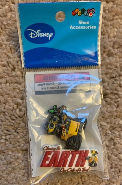 crocs with accessories