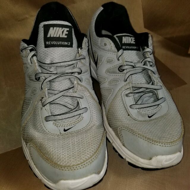 Nike Revolution 2 Size US 9 (D) EU 42.5 Men's Running Shoes Grey 554953-054  for sale online