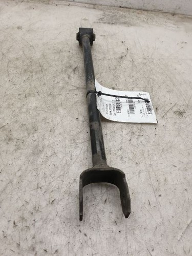 95-04 TOYOTA AVALON DRIVER SIDE REAR LOWER CONTROL ARM - Picture 4 of 12