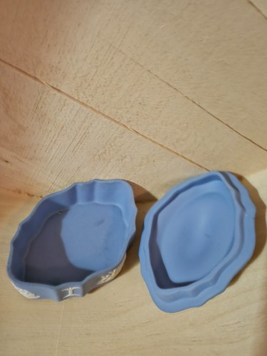 Wedgwood blau Jasperware Schmuck Schmuck Deckel Kuppel Kommode Box oval überbacken - Bild 6 von 7