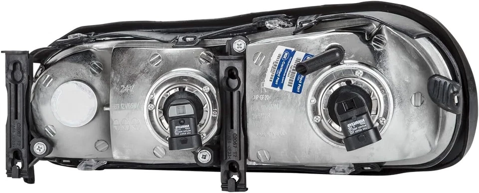 TYC 20-5127-00-9 Right Headlight Assembly for 2004-2005 Chevrolet Classic Foto 3 de 4