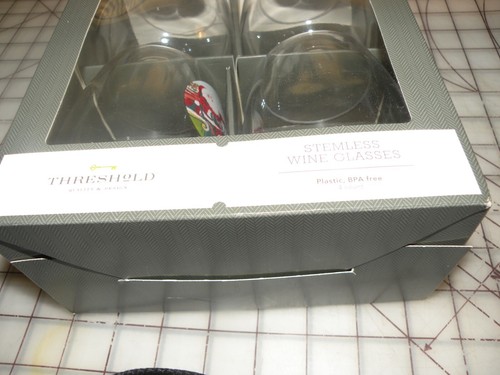 Set 4 NEW Threshold Stemless Wine Glasses SANTA CLAUS Plastic BPA Free CHRISTMAS - Picture 2 of 6