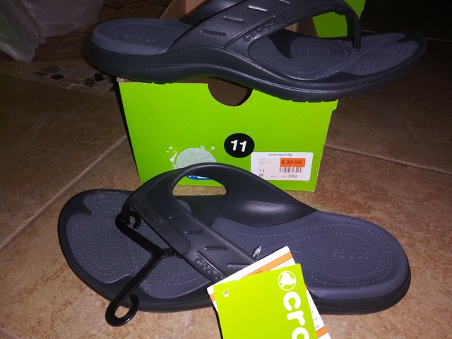 mens crocs flip flops size 11