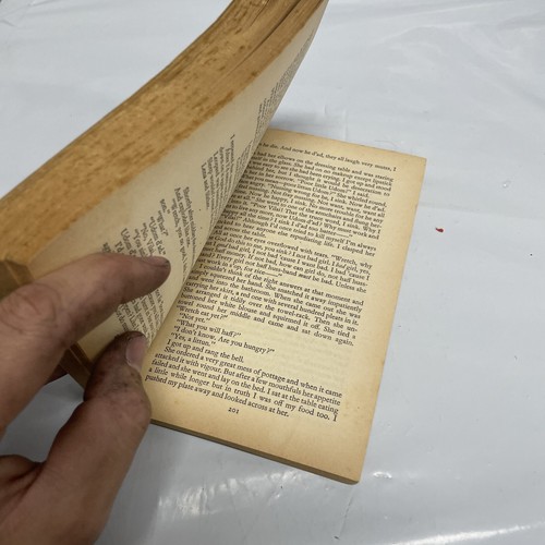 ORIGINAL VINTAGE BOOK Novel Read Paperback Woman Of Bangkok Reynolds - Imagen 9 de 9