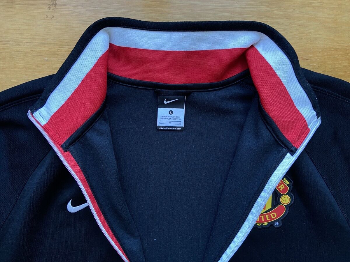 MANCHESTER UNITED 2013 FOOTBALL SOCCER TRACK JACKET NIKE MANCHESTER UNITED 2013 FOOTBALL SOCCER TRACK JACKET NIKE