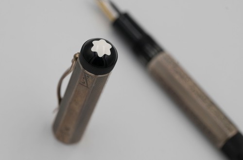 MONTBLANC LORENZO DE MEDICI 1992 FOUNTAIN PEN 2668/4810 18K NIB IN BOX - 第 20/24 張圖片