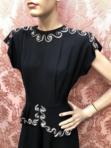 VTG 1940s Blck RAYON CREPE *SILVER SEQUIN* PEPLUM COCKTAIL DRESS Excnt Cond XXS - Picture 3 of 9