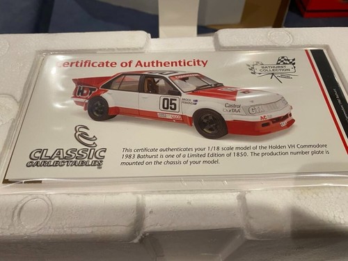 1:18 Classic VH Commodore #05 Peter Brock 1983 Bathurst - Picture 3 of 3