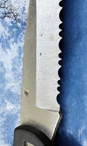 X Serrated Stainless Steel Black Mid Lock Pocket Folding Knife - Picture 9 of 18