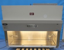 Nuaire Inc. NU-425-600 Biological Safety Cabinet