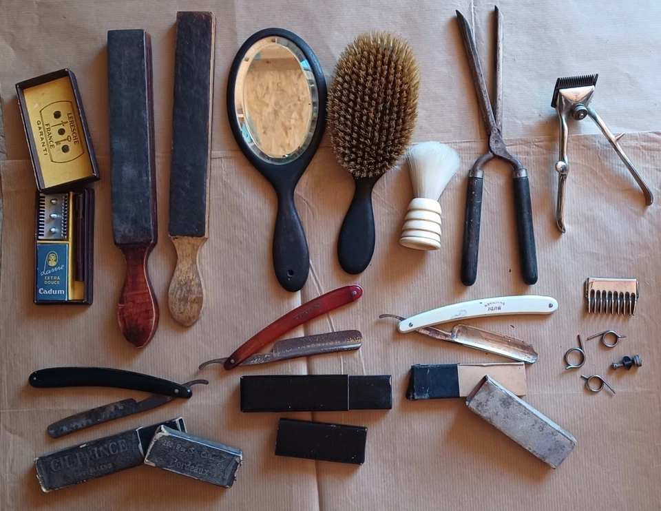 lot anciens objets pour Coiffeur Barbier - Rasoir Coupe Choux + pièces détachées - Photo 1/1