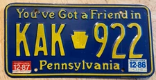 1986 1987 PENNSYLVANIA PASSENGER AUTO LICENSE PLATE " KAK 922 " PA 86 87