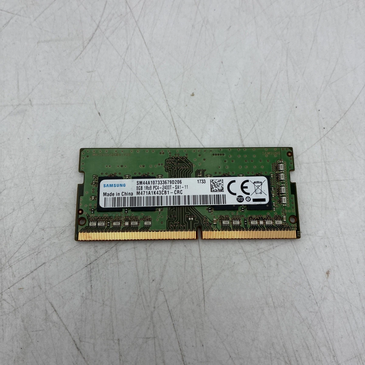 Samsung PC4-19200 (DDR4-2400) Bus Speed Computer RAM 8 GB Total