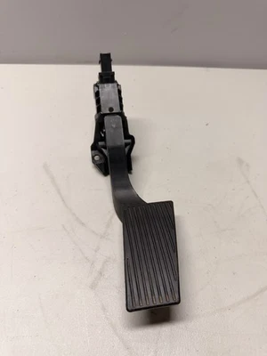2009-2024 Dodge Ram 1500 Accelerator Gas Pedal 68043161AD - Image 1 of 4