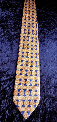 Gregory Cravatte Italy 100% SILK Geometric Navy and Orange Diamonds Tie 4" x 61" - Picture 4 of 5