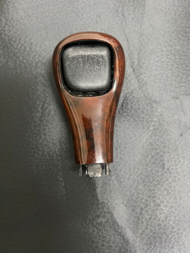 97'- 04' VOLVO S80;S70;V70;S40;V40 Walnut Burl Wooden Shift Knob OEM Autom. - Picture 3 of 5