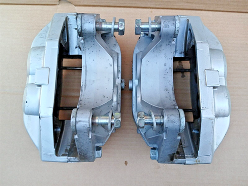 '08-18 INFINITI G37 Q60 Q50 Akebono OEM Left Right Aluminum Front Brake Calipers - Picture 4 of 14