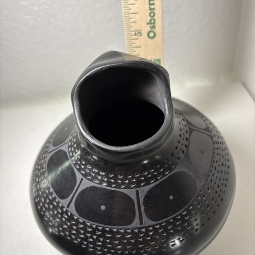 Paty Quezada Black Pottery Owl Bird Pot - Picture 7 of 8