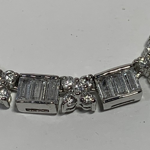 Sparkling Silver Plated Crystal Link Necklace Channel Set Flowers 16" Box Clasp - Picture 6 of 18