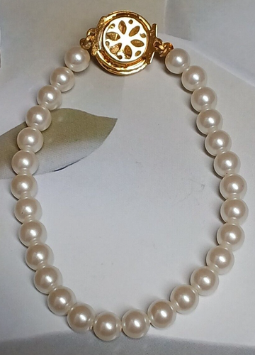 Vintage Faux White Pearl Baroque Bracelet with Pearl & Clear Halo Crystals Clasp - Picture 8 of 8