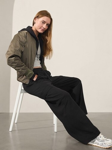 ATHLETA Retroterry High Rise Wide Leg Cargo Pant NWT - SMALL Black #658311 - Picture 3 of 9