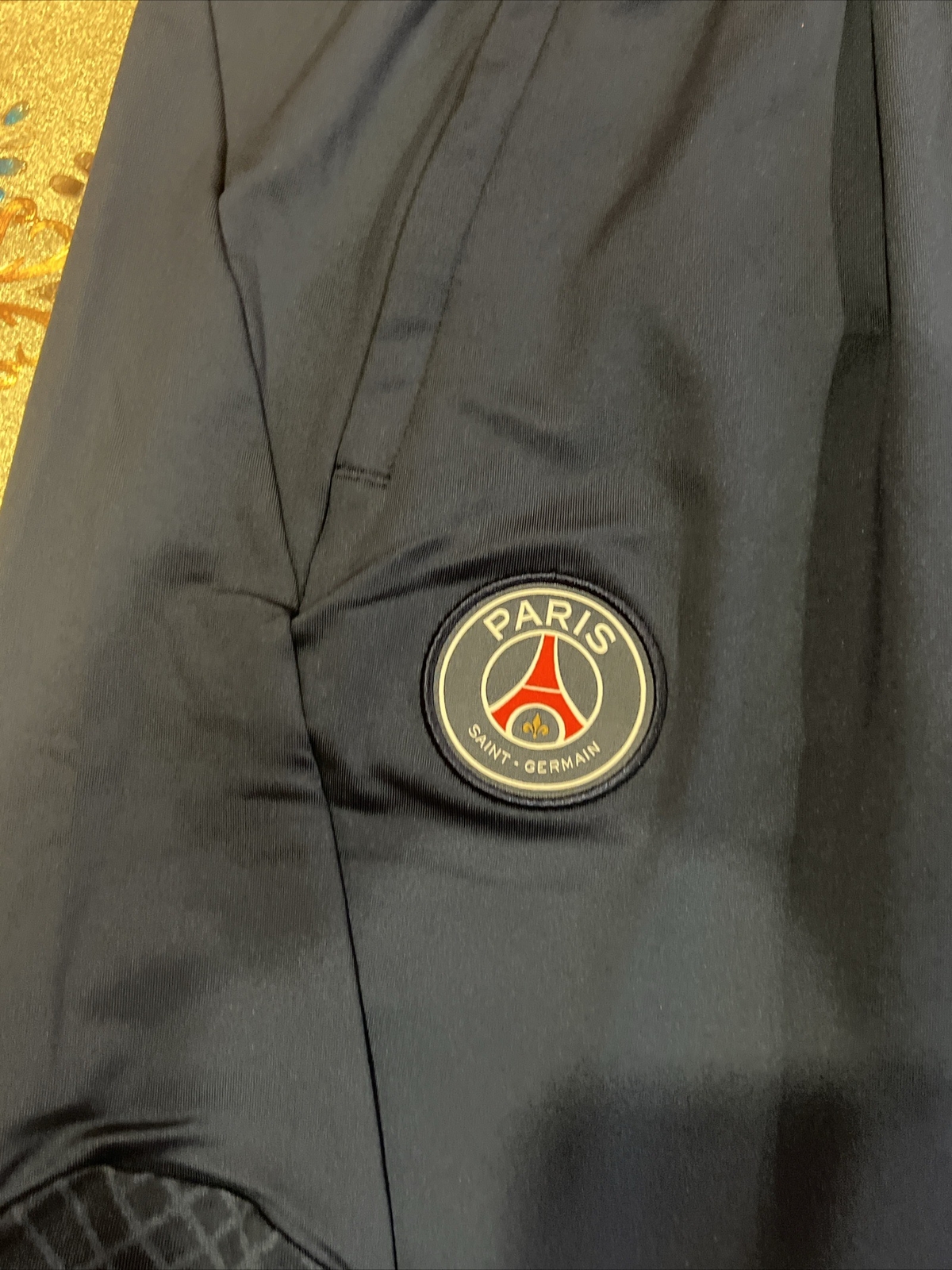 Picture 5 of 24