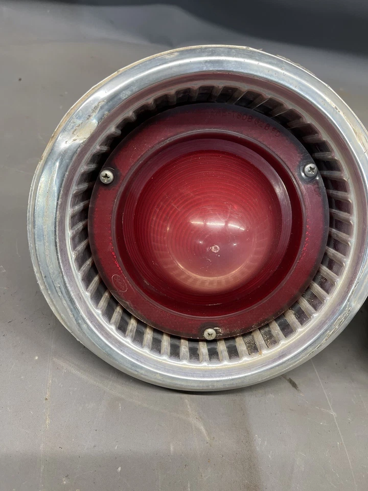 1962 Ford Fairlane Tail Light Lamp Taillight Lens OEM Bezel Ranchero Taillamp OE - Image 2 of 4