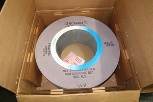 1-new-Cincinnati-24-034-x-8-034-x-12-034-Grade-22A60-KV-Type-1-Abrasive-Grinding-Wheel