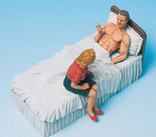 Kit Modelo 1/35 Kit Resina Soldado y Novia con Cama - Imagen 4 de 24