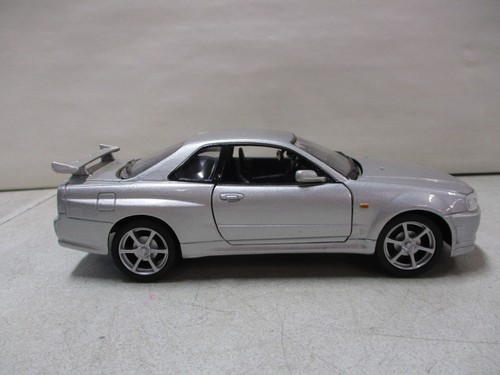 Nissan Skyline GT-R 1/24 Diecast - Picture 3 of 6