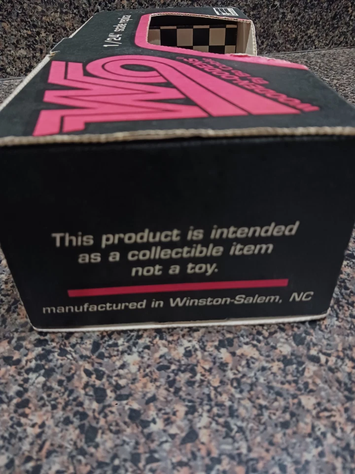 Raro 1:24 Davey Allison #28 Texaco Robert Yates Racing Ford madera oodens NASCAR Foto 3 de 4