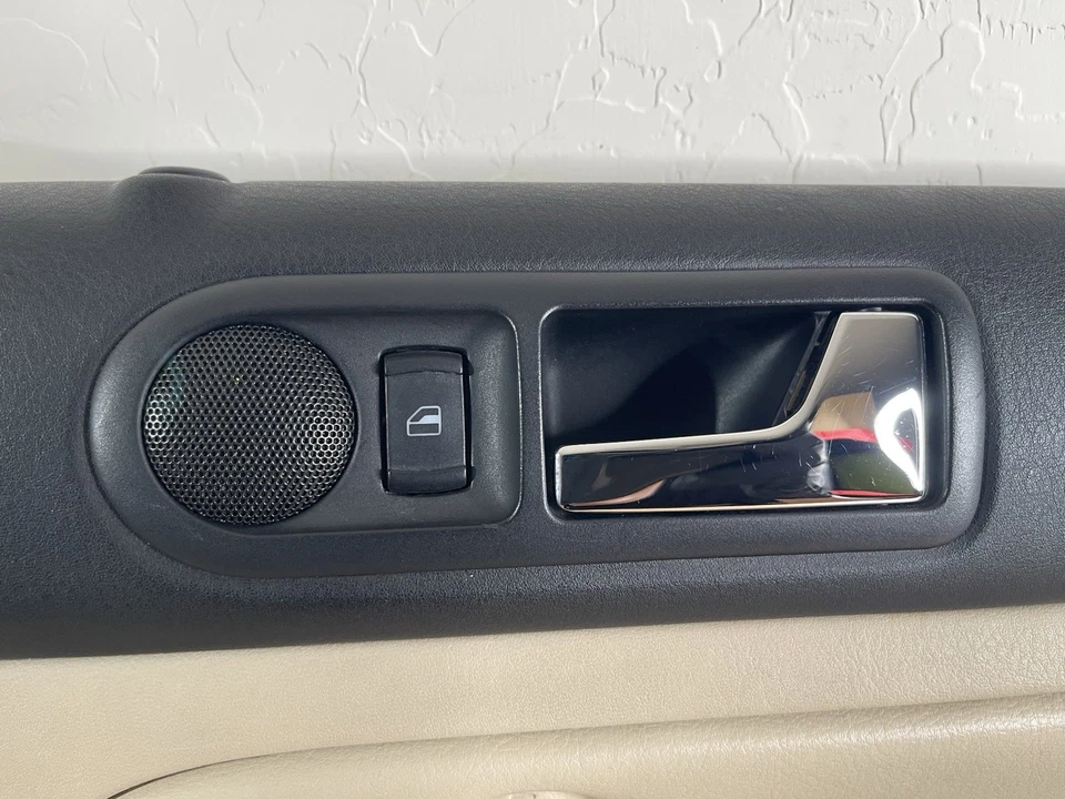 1999-2005 Volkswagen Jetta painel da porta traseira porta lateral do passageiro fabricante de equipamento original 1J4-839-114 - Imagem 3 de 4