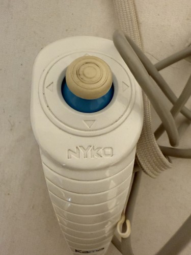 Nyko Kama (M04498) Nunchuck Type Controller For Nintendo Wii—Used Tested/Working - Picture 2 of 5