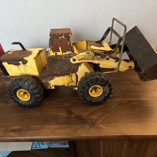 VINTAGE PRESSED STEEL METAL TONKA TRUCK DOZER XMB-975 VERY ROUGH