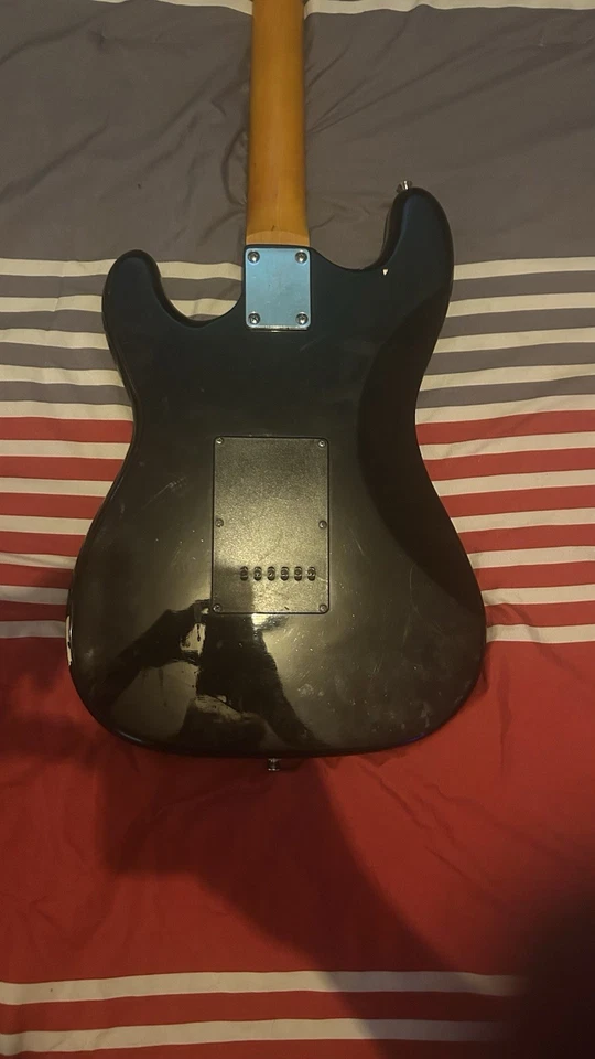 Guitarra Eléctrica Spectrum Negra Beige 6 Cuerdas para Diestros con Estuche Foto 3 de 4
