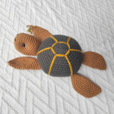 Adorable Crocheted Sea Turtle - Perfect Gift for Any Occasion 