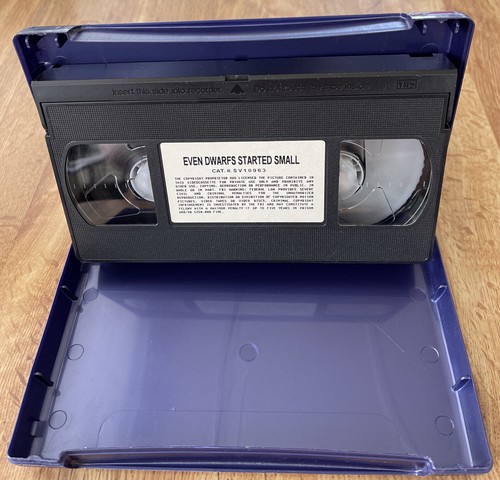 EVEN DWARFS STARTED SMALL Werner Herzog’s 2nd Film Purple Clamshell VHS Cult HTF - Imagen 4 de 9