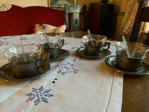 4 Teegläser mit Zinntellern und  Schottglas Einsätzen, Markung Rama Peltro - Bild 1 von 5