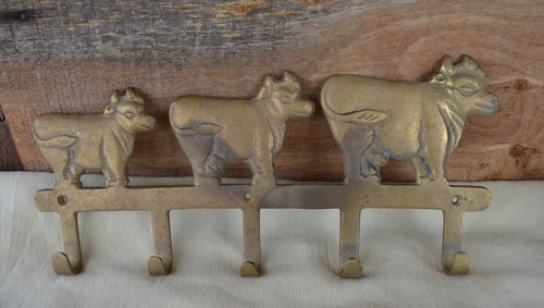 VTG Brass? Metal Wall Mount Kitchen Utensil Coat Key Holder 5 Hooks 3 Cows 10.5" - Picture 3 of 12