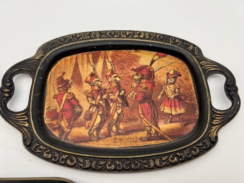 Juego de 3 mini bandejas metálicas con animales en escenas/ropa vintage - firmadas - Imagen 3 de 8