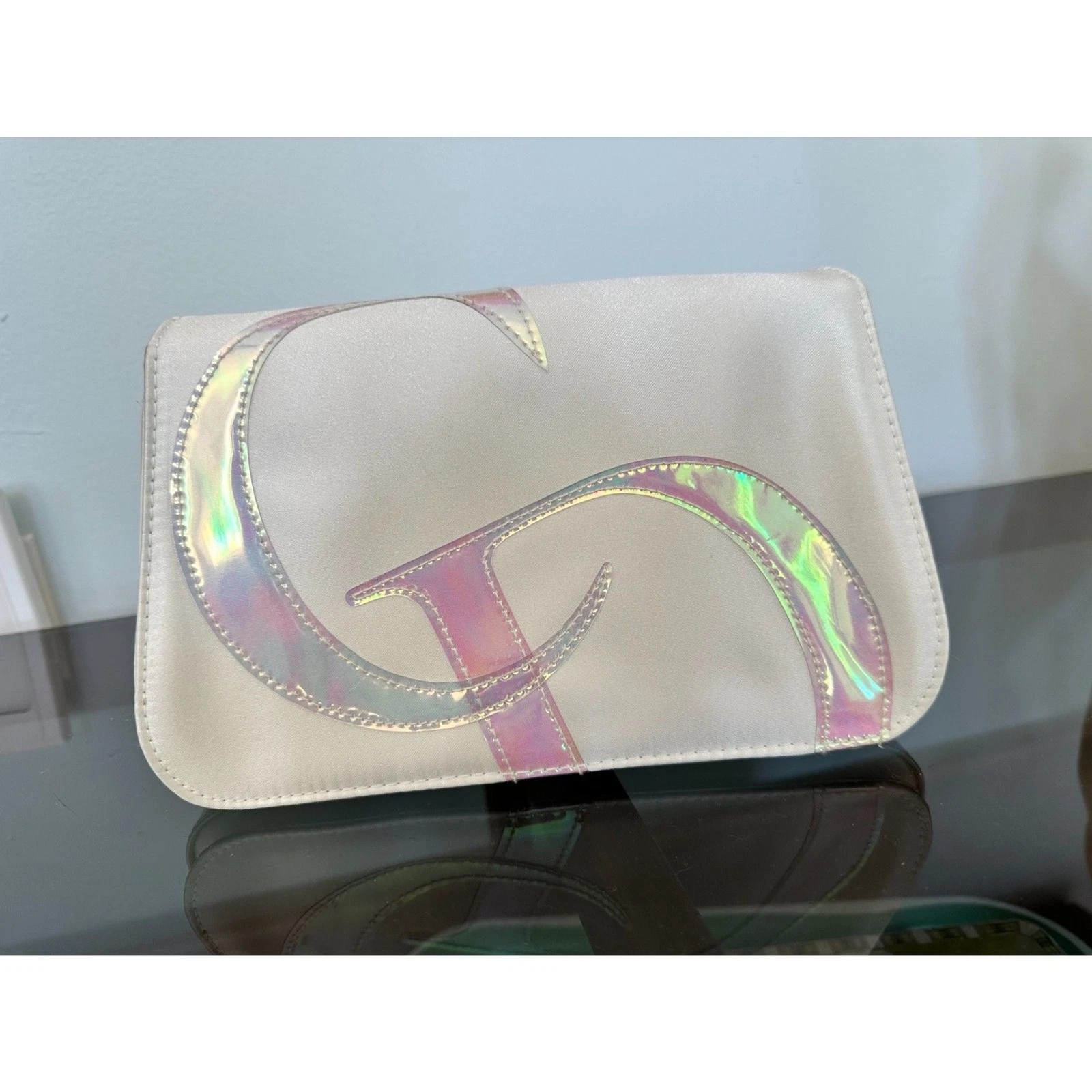 Pochette pochette maquillage vintage Y2k Christian Dior parfums CD monogramme ivoire satin