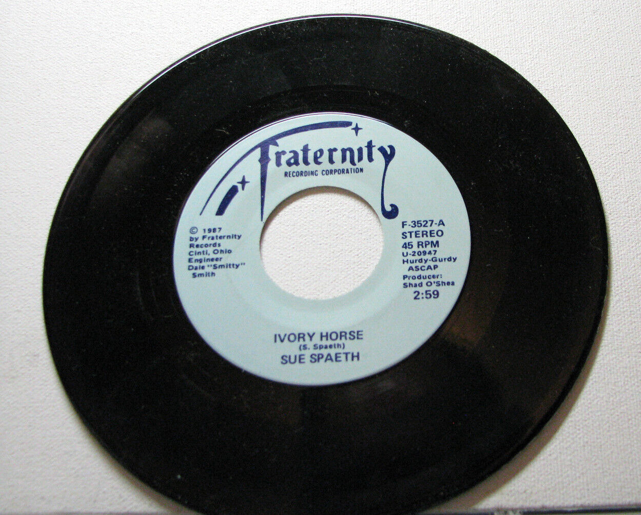 ODD CTY. 45 RPM Single---  SUE SPAETH:  IVORY HORSE + HEAVEN (LET ME TAKE YOU TO