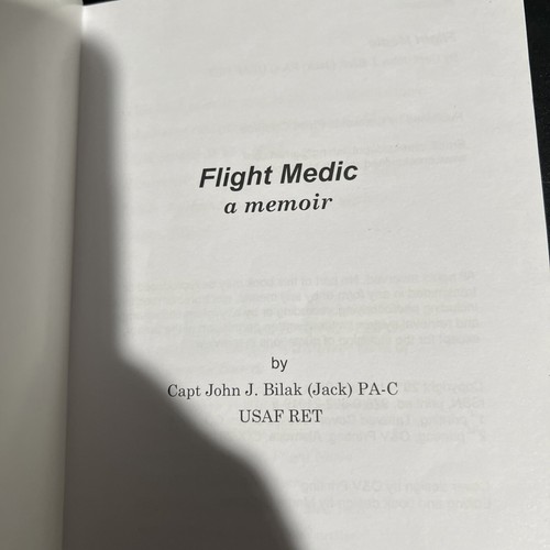 SIGNED Flight Medic By Capt John J Bilak PA-C USAF RET Trade PB Vietnam War - Picture 4 of 9