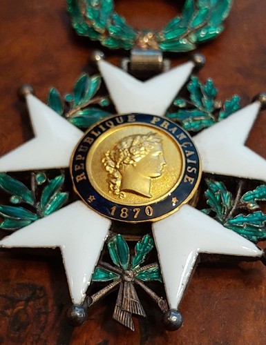 FRANCE LEGION OF HONOR 1870 WW1 OFFICER ORDER BOX MEDAL FRENCH RIBBON WWI - Picture 15 of 19