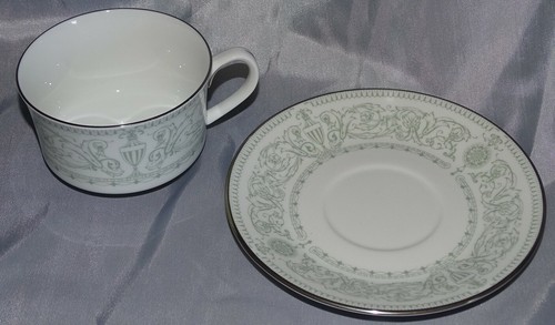 Royal Worcester Inglaterra Allegro Verde 6 Tazas y Platillos Hueso China - Imagen 3 de 6