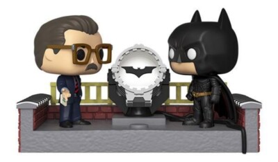 ファンコpop ダークナイト、ゴードン&バットマン Batman & Commissioner Gordon w/ Bat Signal Vinyl POP Figures