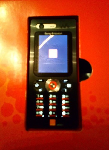 Sony Ericsson Walkman W880i Mobile Phone On Orange Network - Picture 3 of 11