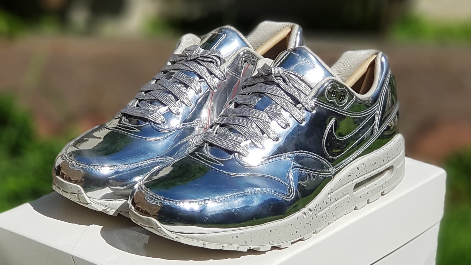 2015 Nike Air Max 1 1 1 SP Liquid Silver UK 6.5 EU 40.5 US 7.5 Metal Metallic 893149 2015 Nike Air Max 1 1 1 SP Liquid Silver UK 6.5 EU 40.5 US 7.5 Metal Metallic 893149