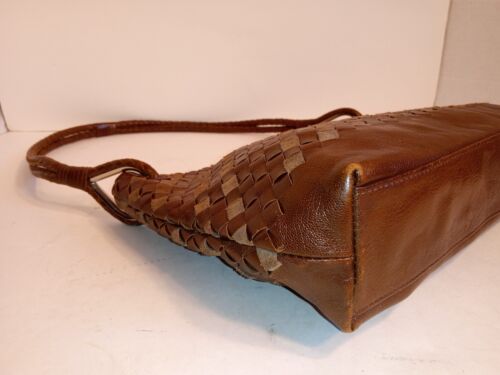 Bolso de Hombro Y2K MONSAC ORIGINALS Cuero Tejido Marrón con Cremallera Superior - Imagen 10 de 15